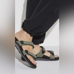 Birkenstock Birko-Flor Women Sandals in Sahara Khaki, Size 39 (NWT)